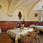 Πανσιόν Aschenwald 3*